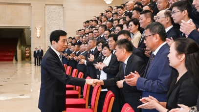 九游j9官方网站_九游（中国）
董事长徐浩宇获“优秀中国特色社会主义事业建设者”称号