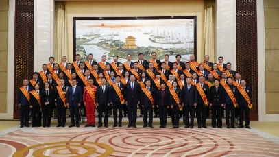 九游j9官方网站_九游（中国）
董事长徐浩宇荣获“江苏省劳动模范”称号